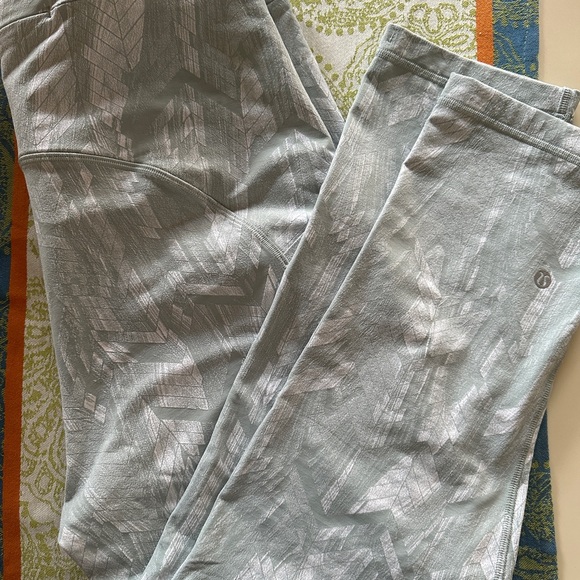 Lululemon HR Leggings - Picture 6 of 14